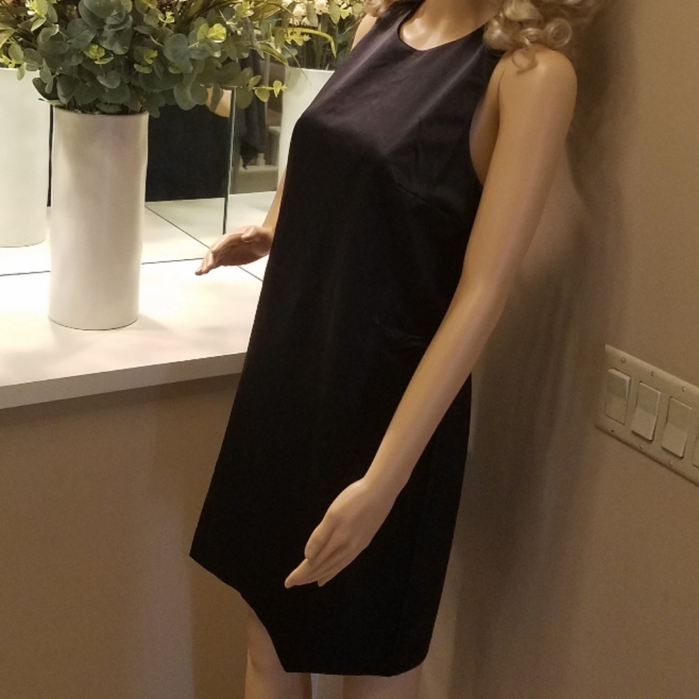 Gorgeous Women's Sleeveless Keyhole Back S